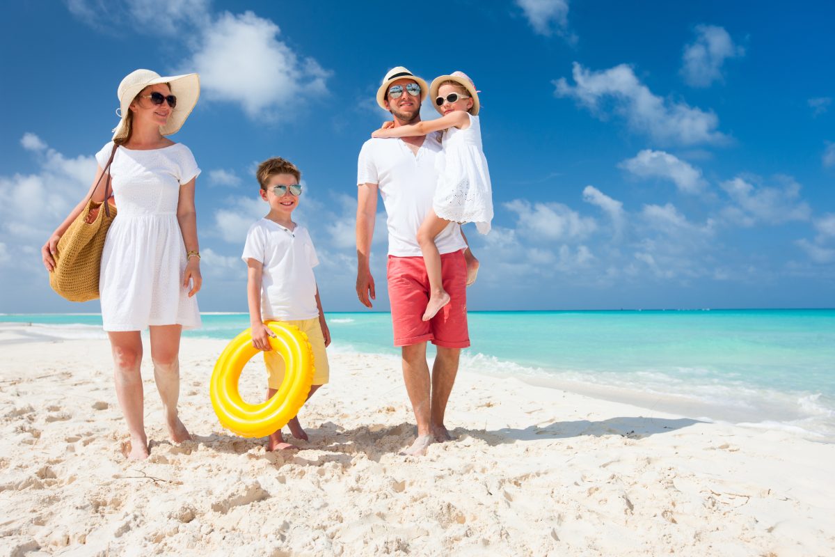 bandeja Derrotado confiar Artículos Esenciales que Debes Empacar para tus Vacaciones a la Playa - Blog