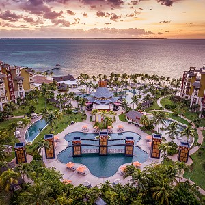 Villa del Palmar Cancun
