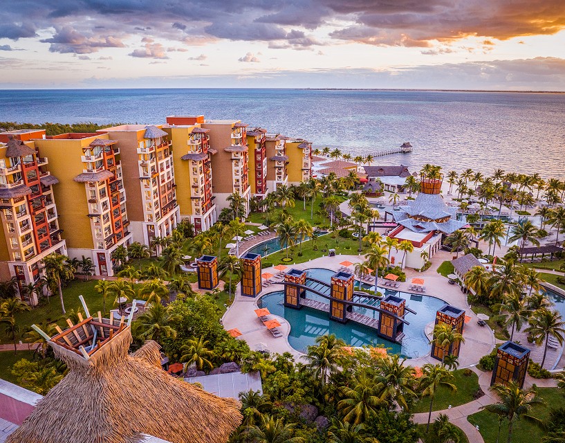 Villa del Palmar Cancun