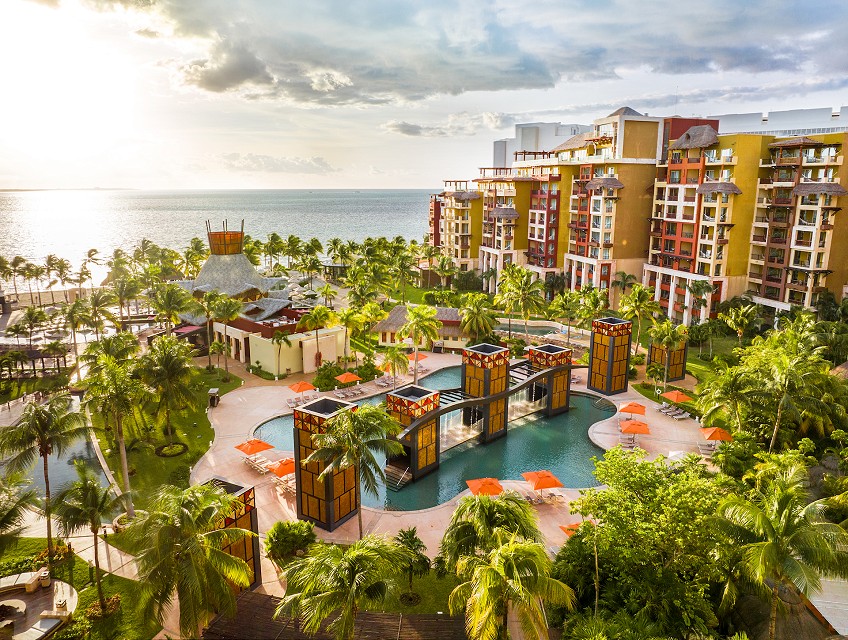 Villa del Palmar Cancun
