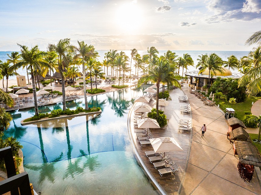 Villa del Palmar Cancun