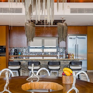 grand penthouse kitchen