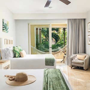 two queen beds deluxe suite