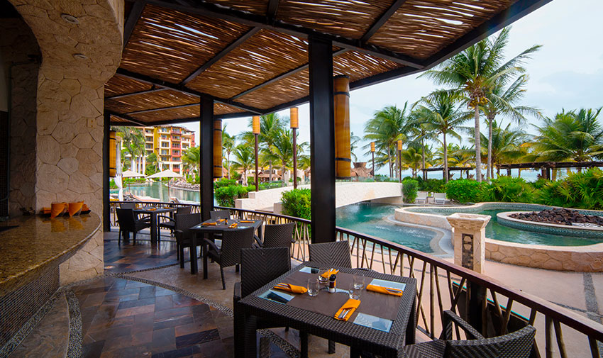 Bites Bar at Villa del Palmar Cancun