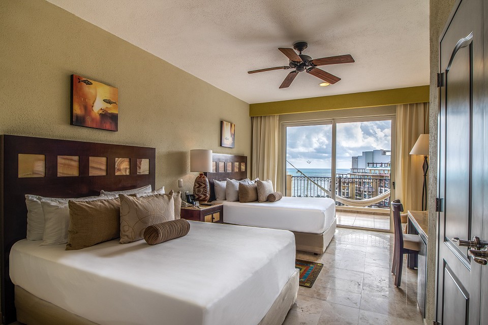 two king size bedroom ocean front