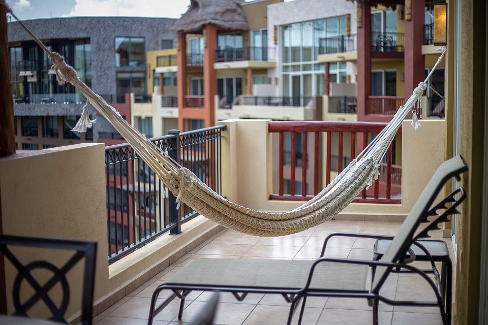 private terrace with hanmock