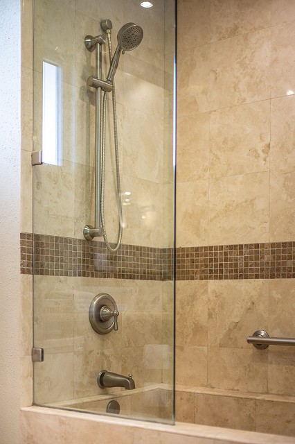 two bedroom bathroom amenities