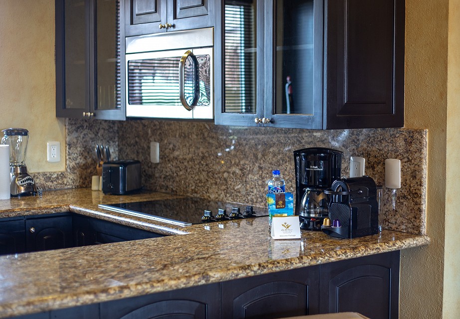 kitchen amenities