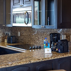 kitchen amenities