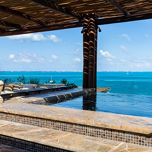 grand penthouse jacuzzi