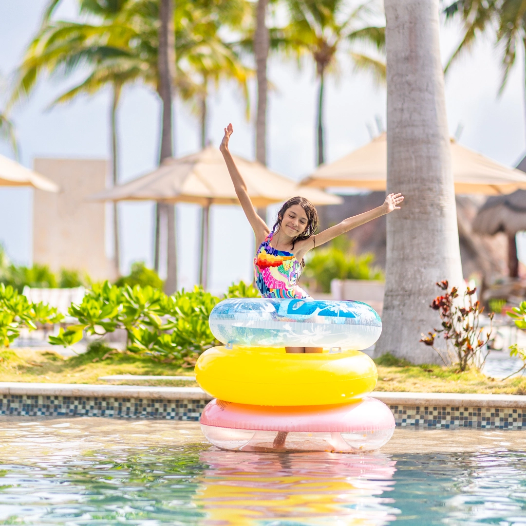 Hasta 2 niños se hospedan y comen gratis*