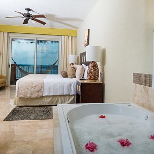 Secondary Bedroom 2 Bedroom Penthouse Villa del Palmar Cancún