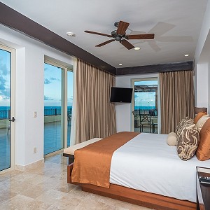 three bedroom penthouse king size bed