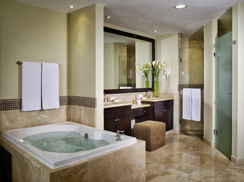 en suite bathroom and steam